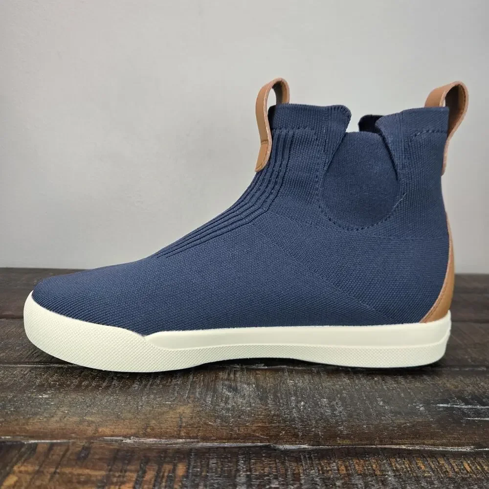 NEW Vessi Weekend Chelsea Mens Size 9 Waterproof Shoes Sea on Off White